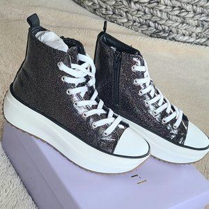 NWT Madden Girls Winnona Platform High-Top Sneaker - Kids | Youth Size 2